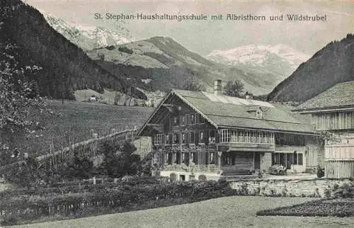 AK / Ansichtskarte  St_Stephan_BE Haushaltungsschule mit Albristhorn und Wildstrubel