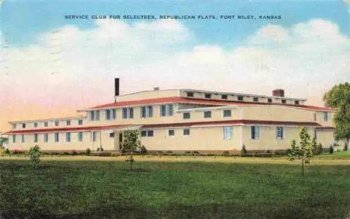 AK / Ansichtskarte  Fort_Riley_Kansas_USA Service Club for Selectees Republican Flats