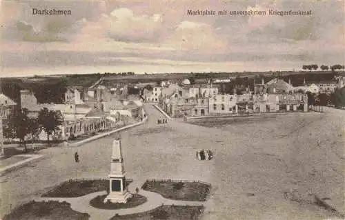 AK / Ansichtskarte  Darkehmen_Angerapp_Osjorsk_Oblast_Kaliningrad_RU Marktplatz mit unversehrtem Kriegerdenkmal