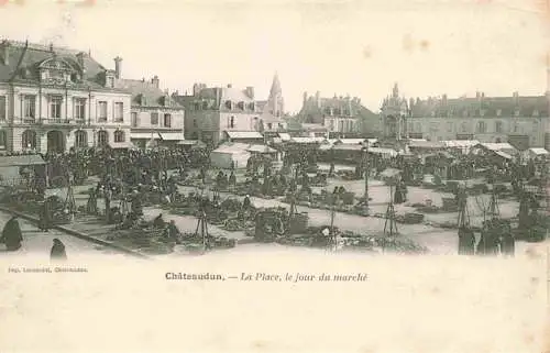 AK / Ansichtskarte  Chateaudun_28_Eure-et-Loir La Place le jour du marché