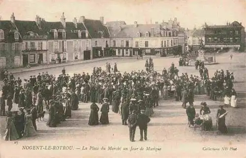 AK / Ansichtskarte  Nogent-le-Rotrou_28_Eure-et-Loir Place du Marché un jour de musique