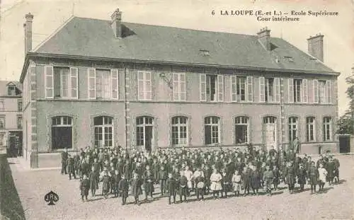 AK / Ansichtskarte  La_Loupe_28_Eure-et-Loir Ecole Supérieure cour intérieure