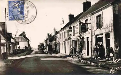 AK / Ansichtskarte  Champrond-en-Gatine_28_Eure-et-Loir La rue principale et le tabac