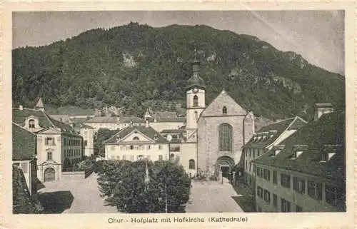AK / Ansichtskarte  CHUR_Coire_GR Hofplatz mit Hofkirche Kathedrale