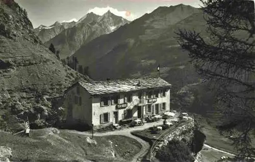 AK / Ansichtskarte  Zermatt_VS Pension und Restaurant Edelweiss Dom und Taeschhorn