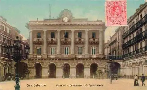 AK / Ansichtskarte  SAN_SEBASTIAN__Saint-Sebastien_Pais_Vasco_ES Plaza de la Constitucion El Ayunstamiento