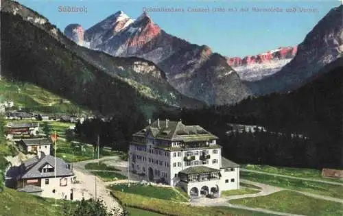 AK / Ansichtskarte 73976368 Canazei_Trento_IT Dolomitenhaus mit Marmolada und Vernel Dolomiten