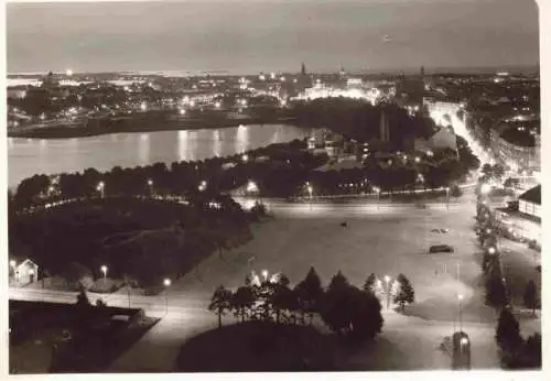 AK / Ansichtskarte  HELSINKI_Helsingfors_Suomi Panorama bei Nacht