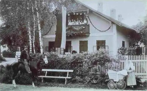 AK / Ansichtskarte  Sittendorf_Wienerwald_Niederoesterreich_AT Geschmuecktes Haus Reiter Schild nach Sparbach