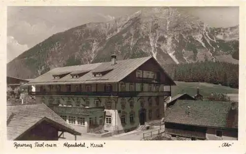 AK / Ansichtskarte  Berwang_Tirol_AT Alpenhotel Kreuz