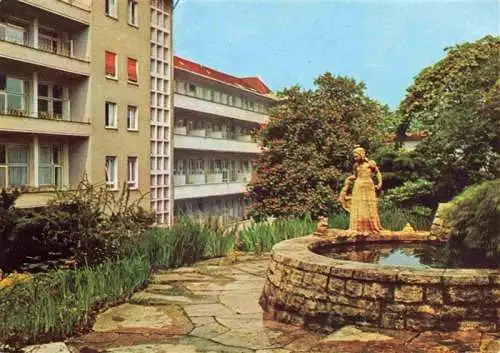 AK / Ansichtskarte 73979028 Stuttgart Marienhospital Partie im Garten