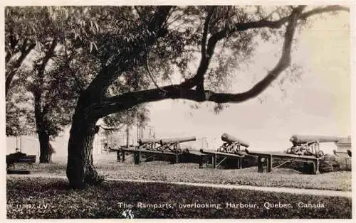 AK / Ansichtskarte  QUEBEC_Canada The ramparts overlooking the harbour