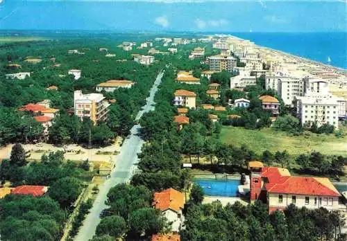 AK / Ansichtskarte  MILANO_MARITTIMA_Cervia_Emilia-Romagna_IT Panorama pineta e spiaggia veduta aerea