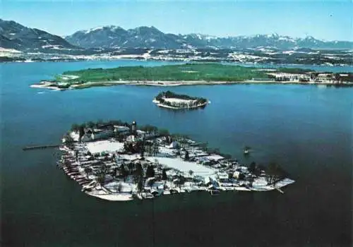 AK / Ansichtskarte  Chiemsee Panorama Blick auf Fraueninsel Schloss Herrenchiemsee und Bayerische Alpen