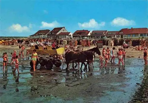 AK / Ansichtskarte 73981161 CUXHAVEN_Nordseebad Wattwagen am Strand