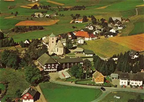 AK / Ansichtskarte 73981284 Breitnau_Schwarzwald Fliegeraufnahme mit Kirche