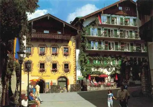 AK / Ansichtskarte 73981538 ST_WOLFGANG__Wolfgangsee_Oberoesterreich_AT Marktplatz mit Lebzeitenhaus Wallner und Schwarzes Roessl