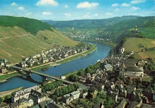 AK / Ansichtskarte 73981792 Cochem_Kochem_Mosel Blick vom Pinnerkreuz auf Burg und Stadt