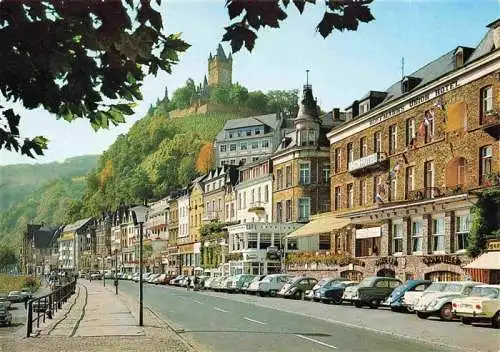 AK / Ansichtskarte 73981984 Cochem_Kochem_Mosel Moselpromenade und Burg Cochem