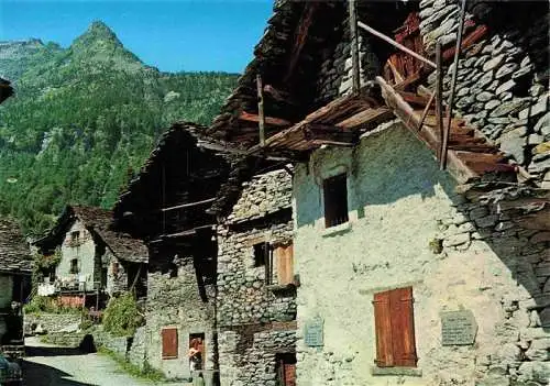 AK / Ansichtskarte  Sonogno_TI Alte Haeuser im Ort