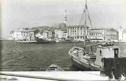 AK / Ansichtskarte  Rovinj_Rovigno_Istrien_Croatia Hafen Fischkutter