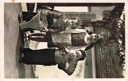 AK / Ansichtskarte  Ticino_Tessin_Region Kinder in Landestrachten