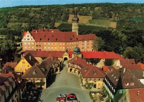 AK / Ansichtskarte 73983388 Weikersheim Blick auf Schloss und Marktplatz
