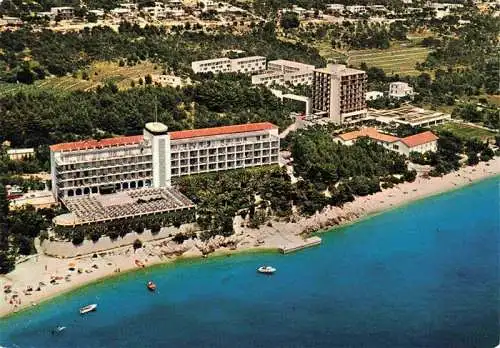 AK / Ansichtskarte 73983662 Tucepi_Makarska_Croatia Hotels am Strand