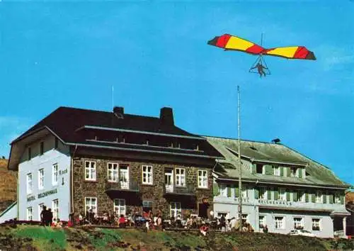 AK / Ansichtskarte 73985107 Wieden__Schwarzwald_BW Berghotel Wiedener Eck Belchengebiet Drachenfliegen