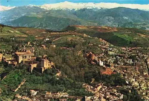 AK / Ansichtskarte 73985713 GRANADA_Andalucia_ES Vista aérea de la Alhambra y Sierra Nevada vista aérea