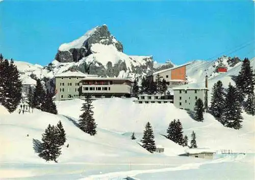 AK / Ansichtskarte  Engelberg__OW Hotel Truebsee Titlis-Bahn mit Hahnen Winterpanorama