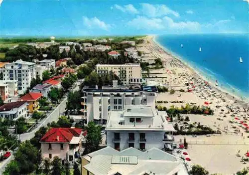 AK / Ansichtskarte  Lido_di_Jesolo_IT Alberghi e spiaggia veduta aerea