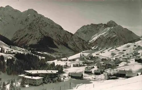 AK / Ansichtskarte 73986281 Hirschegg_Kleinwalsertal_Vorarlberg_AT mit Elfer Zwoelfer un Widderstein