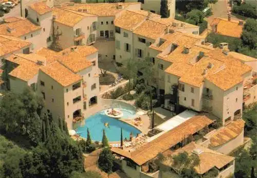 AK / Ansichtskarte  Saint_Tropez_Var Hotel Byblos vue aérienne