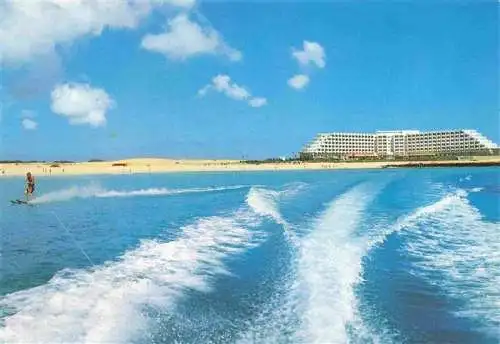 AK / Ansichtskarte 73987364 Fuerteventura Hotel Tres Islas Ansicht vom Meer aus