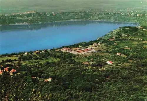 AK / Ansichtskarte  Rocca_di_Papa_Roma_IT Centro Internazionale Pio XII Panorama con il lago di Albano e Castelgandolfo Fliegeraufnahme