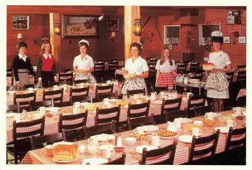 AK / Ansichtskarte  Lancaster__Lancashire_UK Plain and Fancy Farm Dining Room