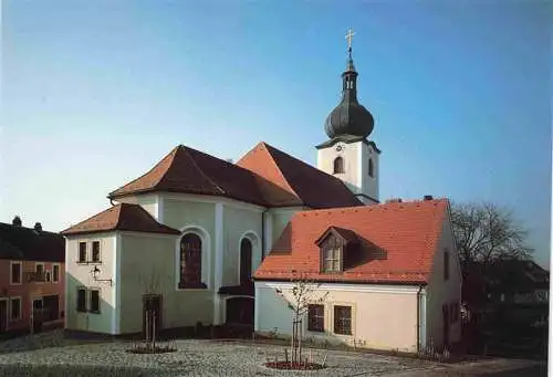 AK / Ansichtskarte 73988464 Konnersreuth_Oberpfalz Pfarrkirche St Laurentius mit neuer Sakristei