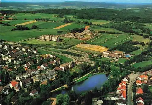 AK / Ansichtskarte  Horn-Bad_Meinberg Kurparksee Bewegungszentrum Kliniken Fliegeraufnahme