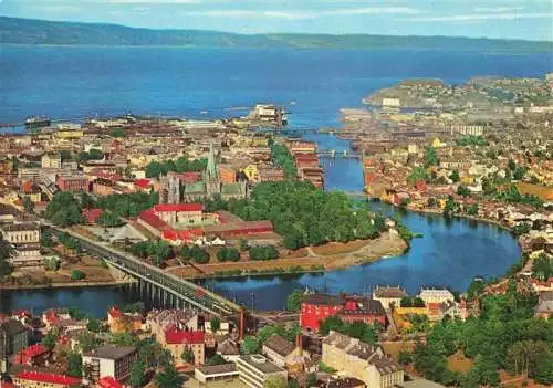 AK / Ansichtskarte 73989116 Trondheim_Trondhjem_Norge Parti fra byen me Nidelven