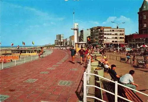 AK / Ansichtskarte  Oostduinkerke_Koksijde_Belgie Strand und Promenade