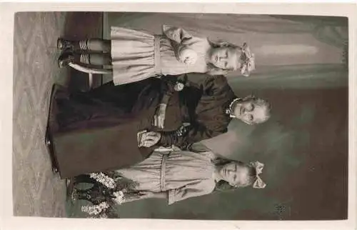 AK / Ansichtskarte  HERISAU_AR Familienfoto Grossmutter mit Enkelkindern