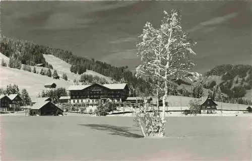 AK / Ansichtskarte  Saanenmoeser_BE Winterlandschaft Sport-Hotel