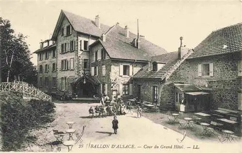 AK / Ansichtskarte  Ballon_d_Alsace_Sewen_68_Haut-Rhin Cour du Grand Hôtel