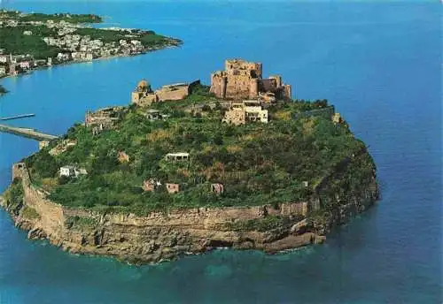 AK / Ansichtskarte  ISCHIA_Isla_IT Il Castello vista dall'aereo