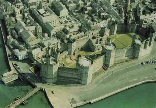 AK / Ansichtskarte  Caernafon_Caernarvon_Wales_UK Caernarvon Castle Air view