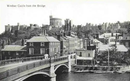 AK / Ansichtskarte  Windsor__Castle_London_UK from the Bridge