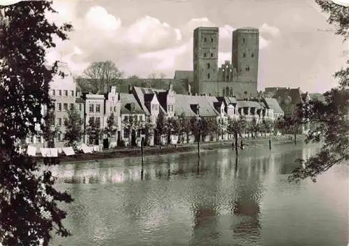 AK / Ansichtskarte  LueBECK Dom mit Obertrave