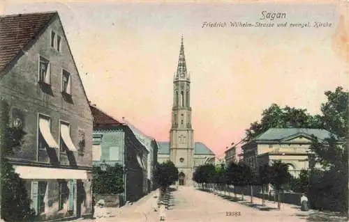 AK / Ansichtskarte 73990865 Sagan_Zagan_PL Friedrich Wilhelm-Strasse und evangelische Kirche