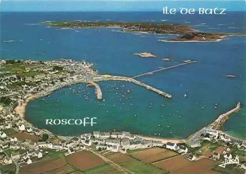 AK / Ansichtskarte  Roscoff_29_Finistere Vue generale aerienne du port et l'ile de Batz